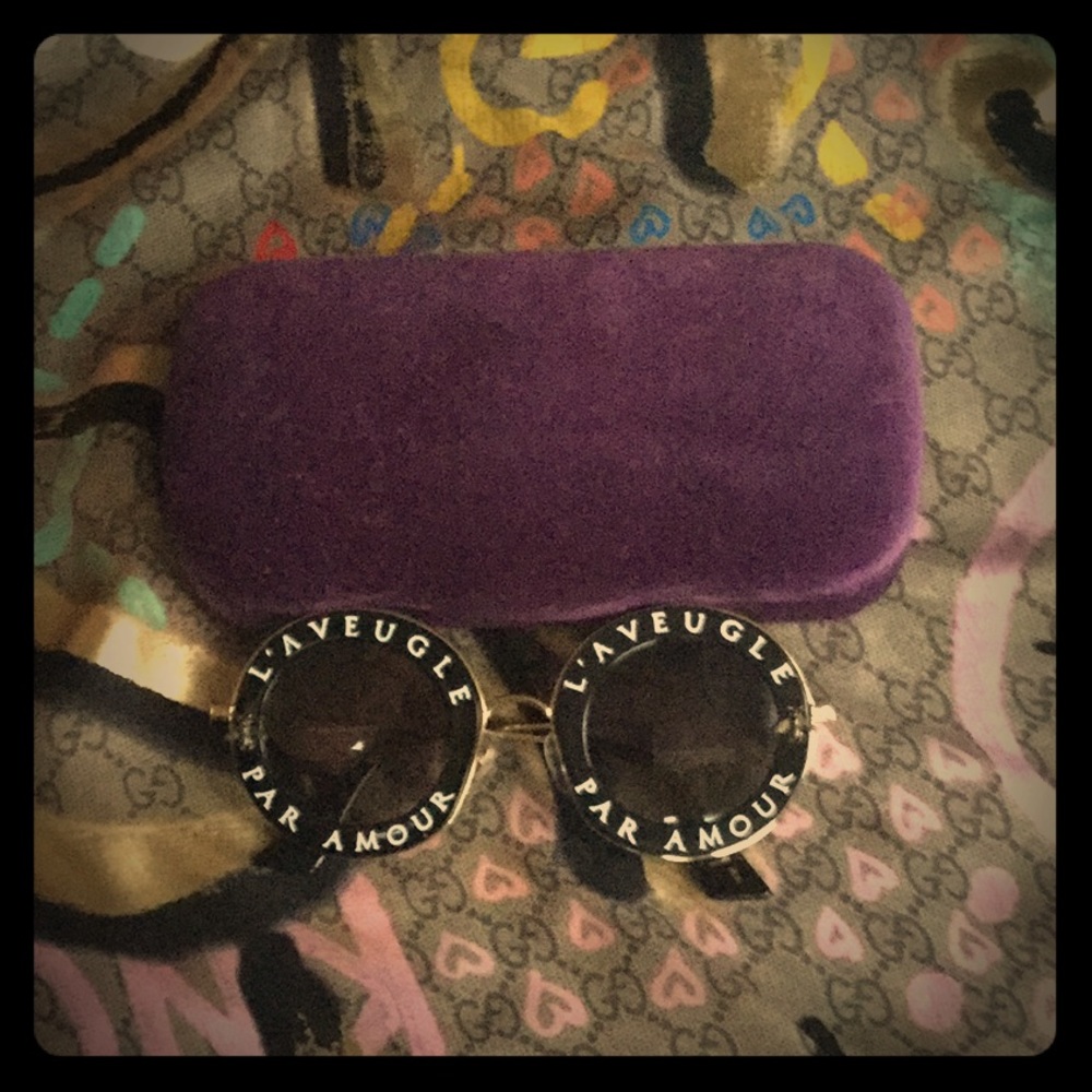 SOLD! Gucci L' Aveugle Par Amour Sunglasses